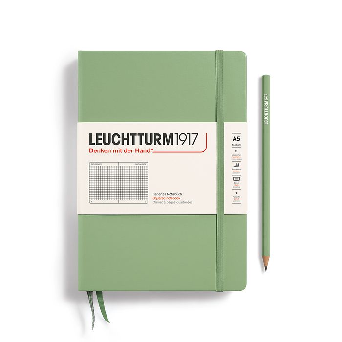 Notizbuch Medium (A5), Hardcover, 251 nummerierte Seiten, Salbei, Kariert