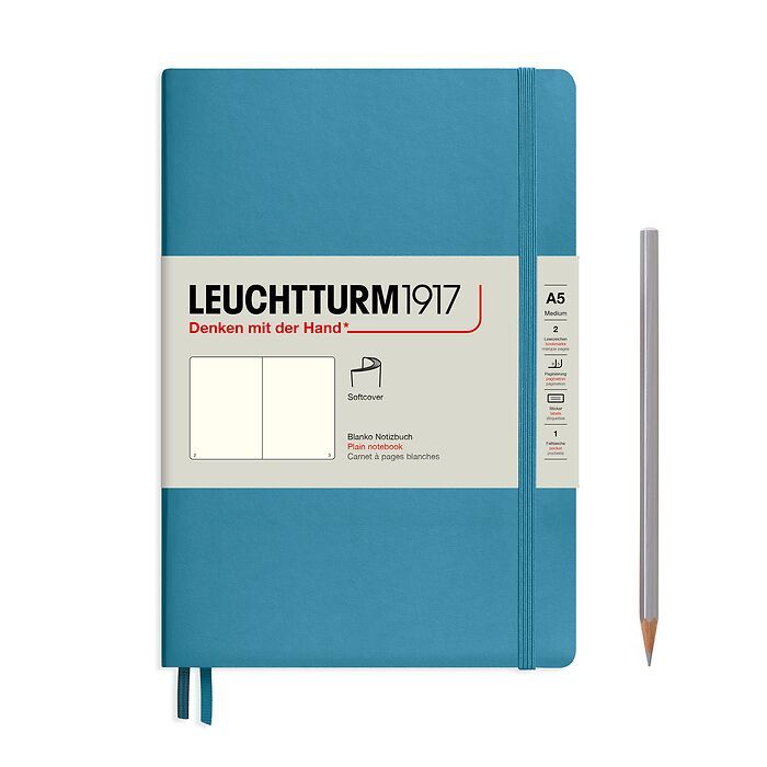 Notizbuch Medium (A5), Softcover, 123 nummerierte Seiten, Nordic Blue, Blanko