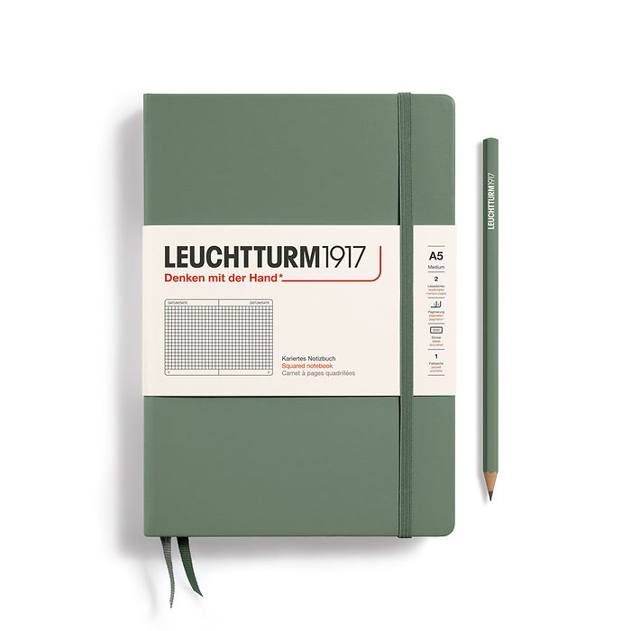 Notizbuch Medium (A5), Hardcover, 251 nummerierte Seiten, Olive, kariert